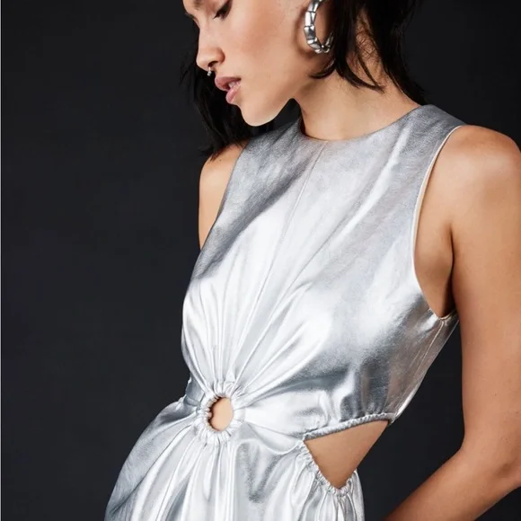 JULES KAE BOLD SHINY SILVER MIDI DRESS W/O-RING FRONT DETAIL AND SIDE CUTOUTS S - Picture 4 of 9